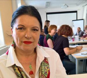 Read more about the article Prof. Gabriela Istrate: ”Perlele” elevilor de la examenul de bacalaureat, disciplina istorie…unele sunt de râs, altele de plâns!