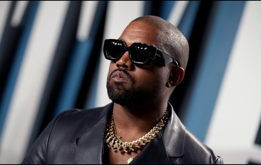 You are currently viewing Rapperul Kanye West și-a anunțat candidatura la alegerile prezidențiale din SUA