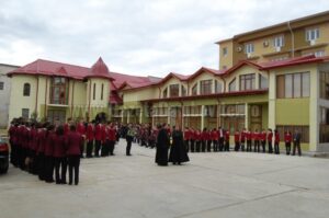 Read more about the article 10 MOTIVE PENTRU A VĂ ÎNSCRIE COPILUL ÎN CLASA A V-A LA SEMINARUL TEOLOGIC DIN TÂRGOVIȘTE