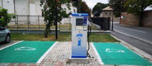 Read more about the article Începând de astăzi, în Târgoviște, sunt funcționale cele patru stații electrice de reîncărcare pentru vehicule electrice şi electrice hibrid plug-in!
