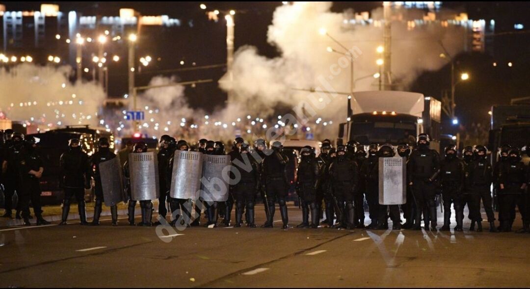 You are currently viewing Belarus: Proteste împotriva falsificării rezultatelor alegerilor