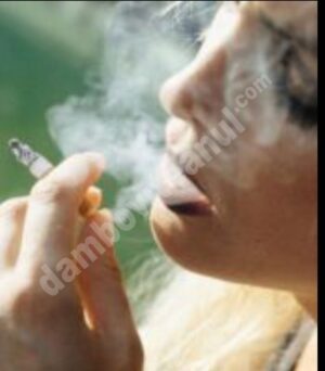 Read more about the article Controverse: Contribuie fumul de țigară la transmiterea coronavirusului?
