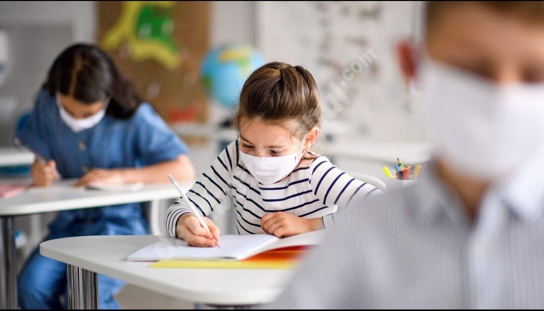 You are currently viewing Ministrul Educației: Fiecare autoritate publică locală trebuie să achiziționeze măști pentru buna desfășurare a activităților în unitățile de învățământ