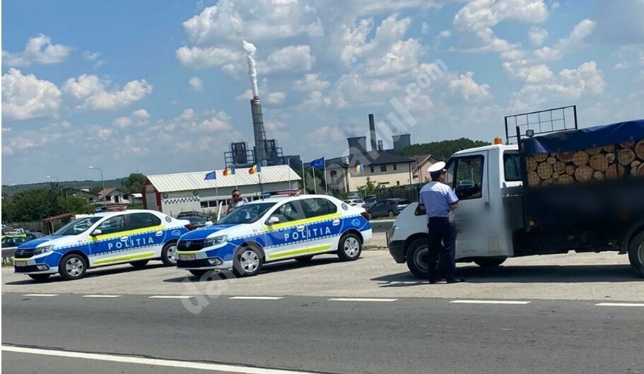 You are currently viewing POLIȚIA DÂMBOVIȚEANĂ A EFECTUAT RAZII PENTRU PREVENIREA ȘI SANCȚIONAREA ACȚIUNILOR CONTRAVENȚIONALE