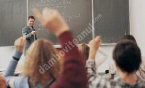 Read more about the article Rectificare bugetară importantă la Ministerului Educației și Cercetării, dar salariile profesorilor nu cresc!