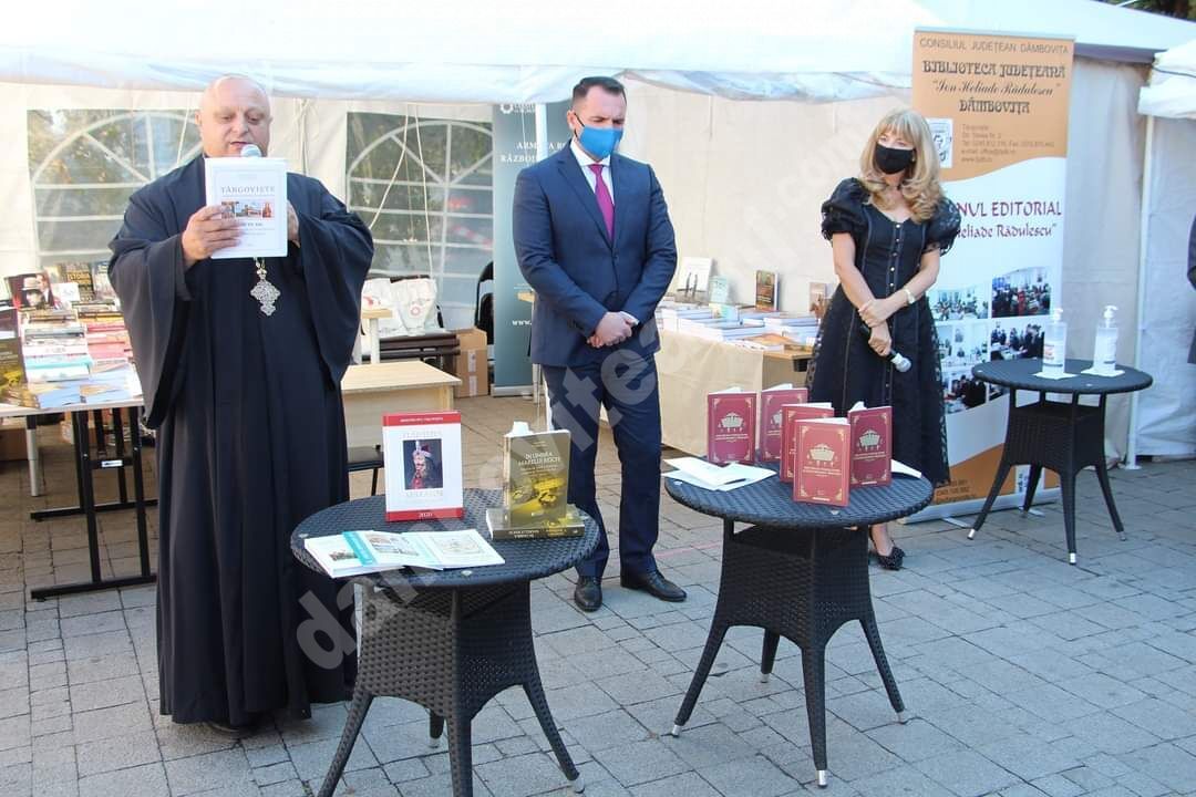 You are currently viewing Zilele Cetății au debutat cu cea de-a XIX-a ediție a Salonului Editorial