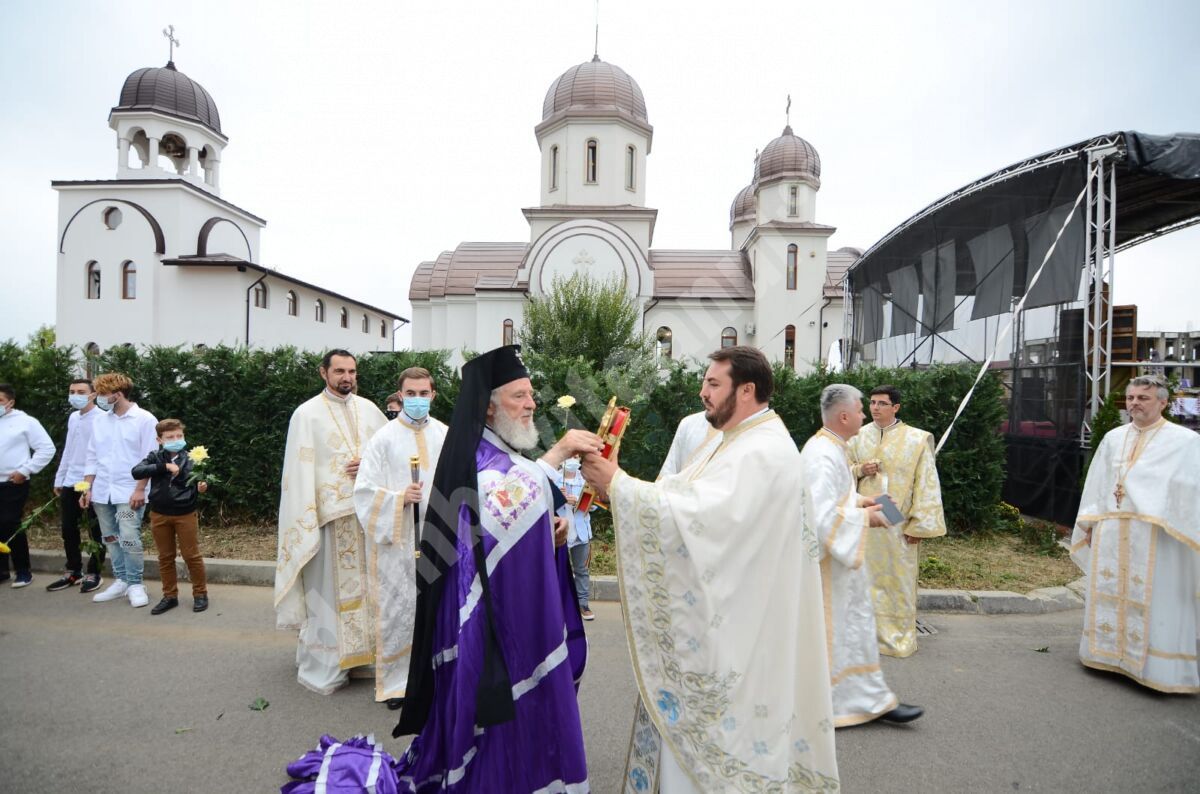 You are currently viewing HRAMUL BISERICII SF. VOIEVOD NEAGOE BASARAB DIN TÂRGOVIȘTE