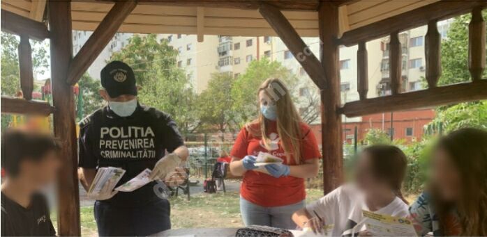 You are currently viewing Târgoviște: activitate pentru prevenirea  faptelor cu violență organizată de polițiștii de la prevenire