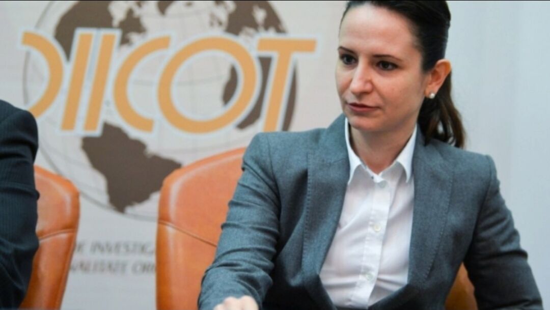 You are currently viewing Șefa DIICOT și-a dat demisia după condamnarea soțului ei