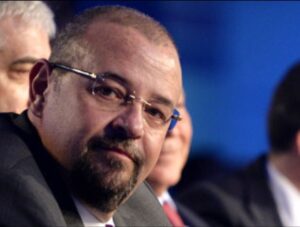 Read more about the article Piedone se întoarce!