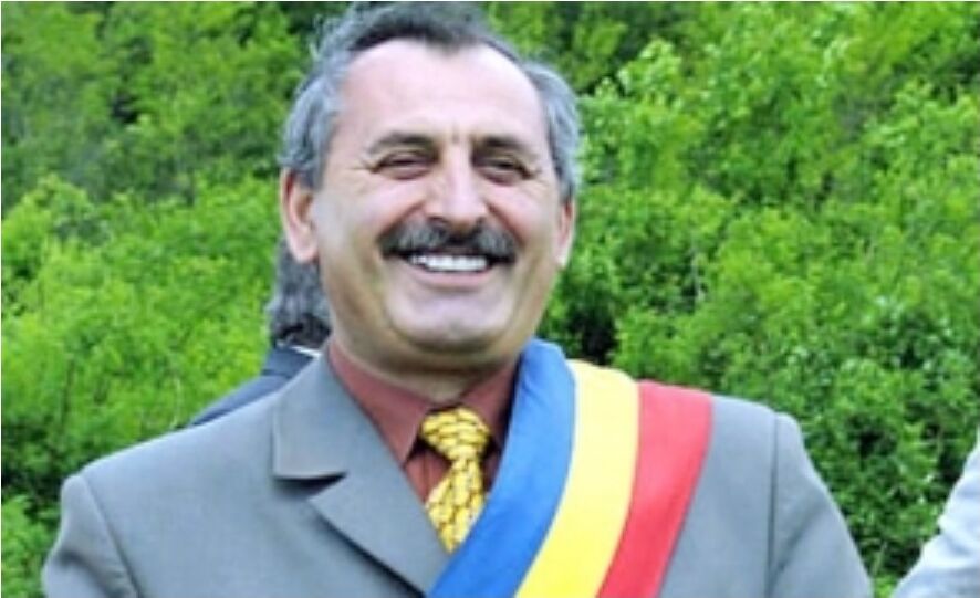 You are currently viewing Aflat la conducerea Primăriei din 1989, un primar a câștigat un nou mandat