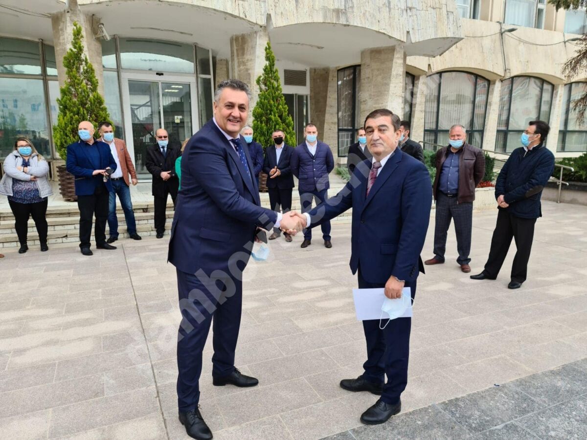 You are currently viewing PMP Dâmbovița, alegeri parlamentare: Nu veți găsi pe aceste liste oameni aduși din alte județe, care vin să-și ia mandatul de parlamentar și să plece cu el la București