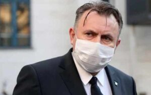 Read more about the article Vezi ce trebuie să faci dacă ai simptome de COVID-19