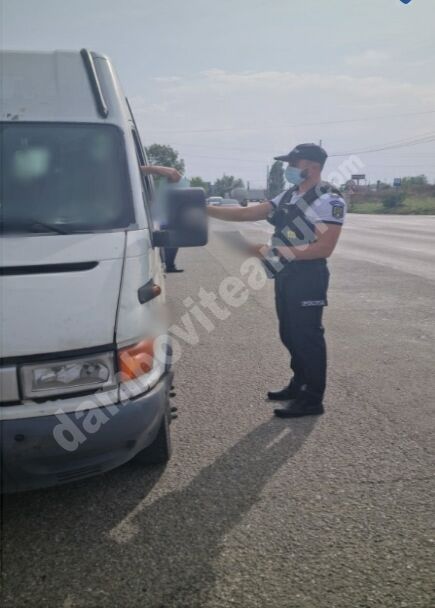 You are currently viewing Polițiștii dâmbovițeni acționează permanent pentru siguranța cetățenilor