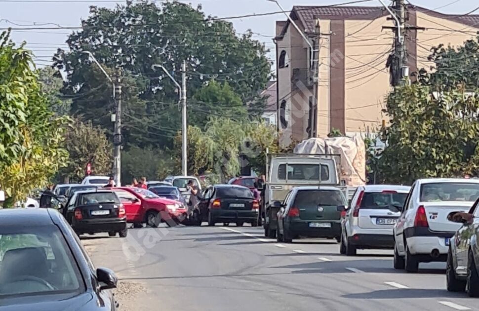 You are currently viewing ACCIDENT PE DN 7, PE DRUMUL DINTRE GĂEȘTI ȘI MĂTĂSARU!