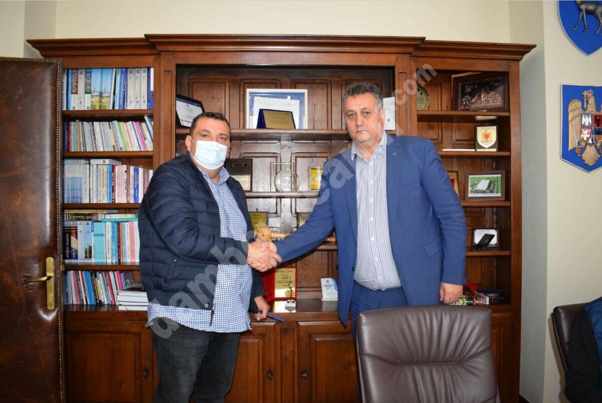 You are currently viewing Alexandru Oprea a semnat astăzi contractul pentru execuția lucrărilor din lotul I al celui mai mare proiect de infrastructură rutieră din județul Dâmbovița