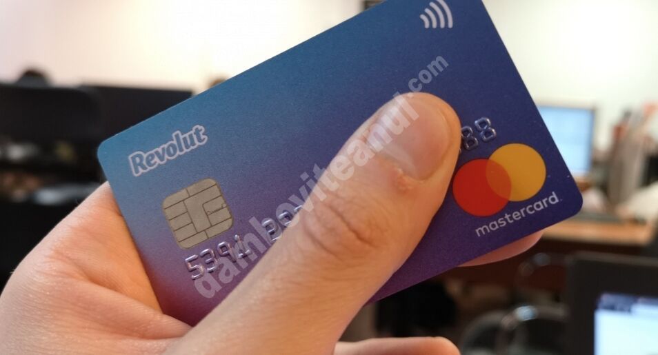 You are currently viewing CINE PRIMEȘTE SALARIUL PE CARD REVOLUT? VEZI TENDINȚELE MOMENTULUI!