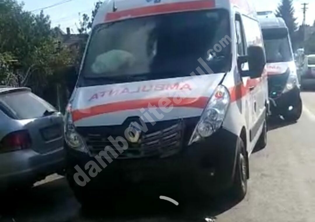 You are currently viewing ACCIDENT LA ȘOTÂNGA ÎNTRE O AMBULANȚĂ ȘI UN AUTOTURISM