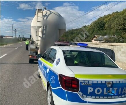 You are currently viewing POLIȚIȘTII DÂMBOVIȚENI CONTINUĂ ACȚIUNEA TRUCK&BUS