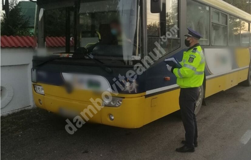 You are currently viewing Acțiuni ale polițiștilor dâmbovițeni pentru siguranța cetățenilor