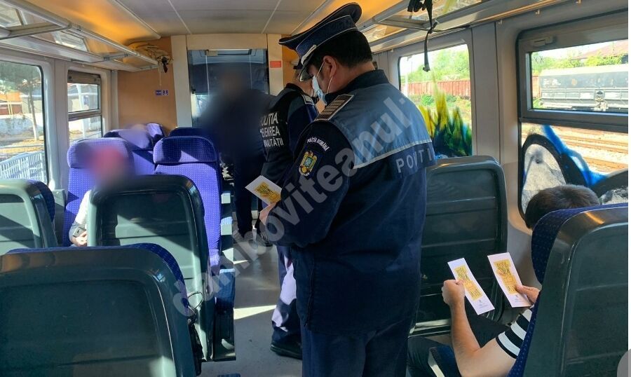 You are currently viewing Elevii din Titu, informați de polițiștii dâmbovițeni