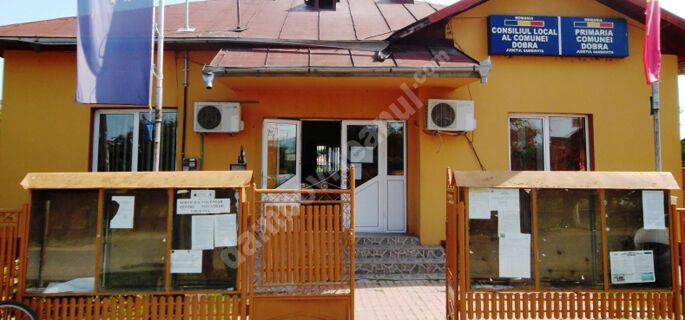 You are currently viewing Satul Dobra intră în carantină! În satul Mărcești se poartă obligatoriu mască de protecție!