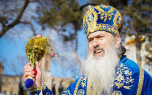 Read more about the article ÎPS TEODOSIE A ÎNCEPUT LUPTA CU AUTORITĂȚILE PENTRU A PUTEA AJUNGE LA PEȘTERA SFÂNTULUI ANDREI