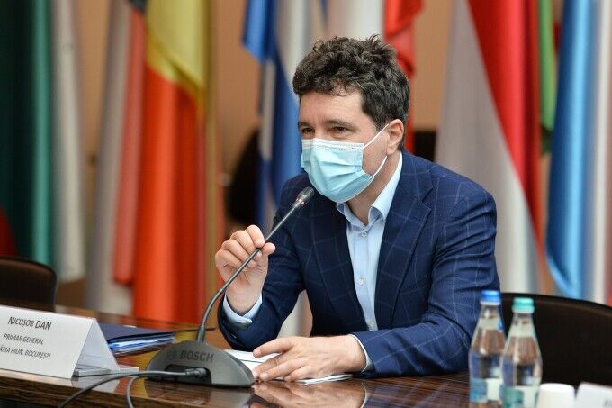 You are currently viewing Nicușor Dan explică de ce nu se poate face testarea în masă pentru bucureșteni. Ar costa prea mult
