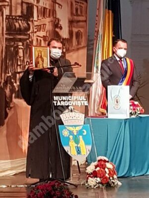 Read more about the article Trei aleși locali NU și-au făcut semnul crucii la depunerea jurământului de credință față de locuitorii Municipiului Târgoviște