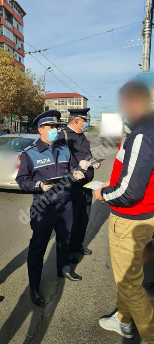 You are currently viewing Acțiune de informare a cetățenilor targovișteni derulată de polițiștii dâmbovițeni
