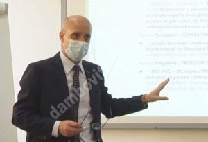 Read more about the article INSPECTORUL ȘCOLAR GENERAL, SORIN ION, VINE CU SOLUȚII ȘI PROIECTE ÎN SPRIJINUL  ÎNVĂTĂMÂNTULUI PREUNIVERSITAR, PE DURATA PANDEMIEI