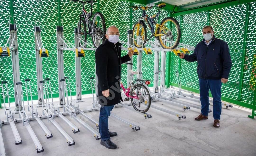 You are currently viewing Performanță la Cluj-Napoca: noi containere securizate cu 100 locuri pentru biciclete