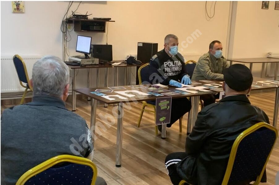 You are currently viewing Activități de informare, desfășurate de polițiști la Clubul Pensionarilor din Târgoviște