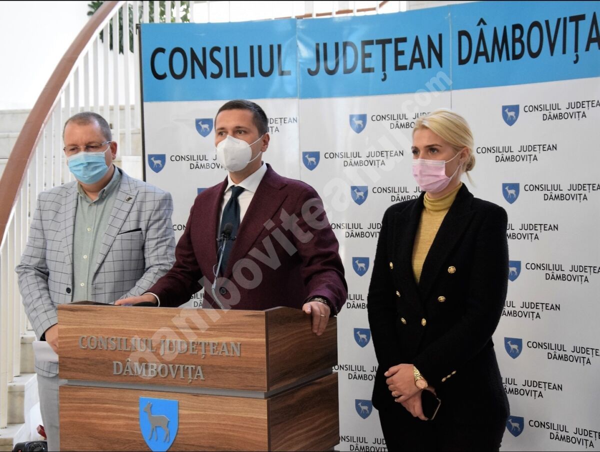 You are currently viewing Președintele Consiliului Județean Dâmbovița anunță înlocuirea corturilor din curtea Spitalului Județean cu containere încălzite