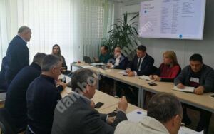 Read more about the article UNIUNEA GEODEZILOR DIN ROMÂNIA SOLICITĂ PRELUNGIREA FINANŢĂRILOR SERVICIILOR DE CADASTRU