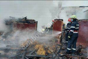 Read more about the article DÂMBOVIȚA: Incendiu la o gospodărie din comuna Odobești. Este confirmat decesul unei persoane!