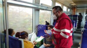 Read more about the article Voluntarii Crucii Roșii Dâmbovița au desfășurat activități în cadrul proiectului CRUCEA ROȘIE ROMÂNĂ: COVID-19