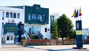 Read more about the article PRIMĂRIA ORAȘULUI GĂEȘTI ACORDĂ PACHETE ALIMENTARE PENSIONARILOR, CU OCAZIA SĂRBĂTORILOR DE CRĂCIUN