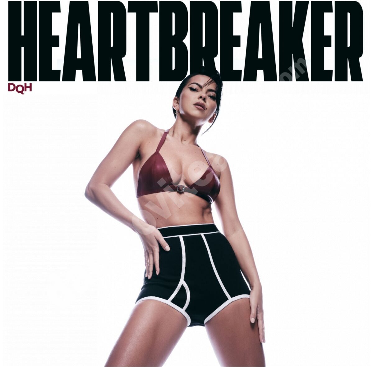 You are currently viewing INNA lansează albumul ”Heartbreaker”: 10 piese compuse în 3 săptămâni în Dance Queen’s House