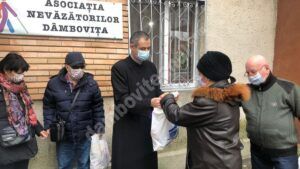 Read more about the article INSTITUȚII SOCIAL-FILANTROPICE DIN JUDEȚUL DÂMBOVIȚA AU PRIMIT DARURI DIN PARTEA ARHIEPISCOPIEI TÂRGOVIȘTEI