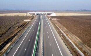 You are currently viewing A fost dat în folosință primul tronson din autostrada Moldovei