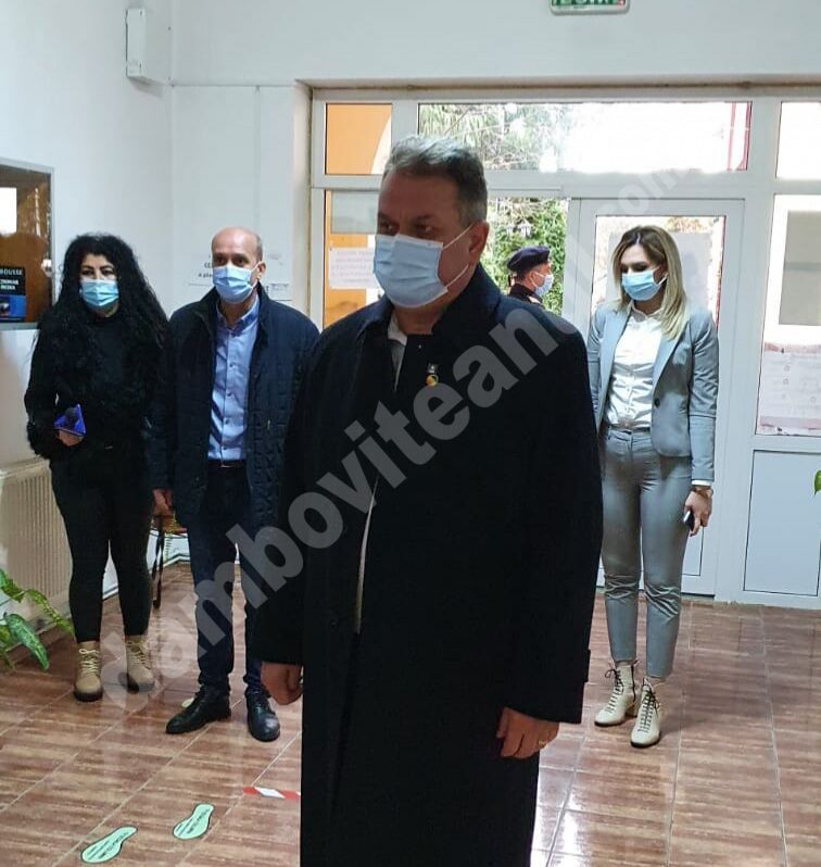 You are currently viewing VIRGIL GURAN (PNL):  Am votat, astăzi, pentru ca România să aibă dreptul de a se rupe de un trecut cenușiu. Vreau ca Dâmbovița să nu mai fie un județ sărac, cu drumuri proaste și oameni nefericiți.