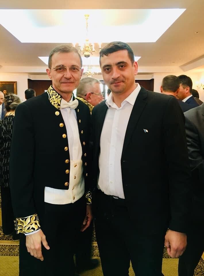 You are currently viewing Preşedintele Academiei Române acuză AUR și pe George Simion că i-au folosit imaginea în scop electoral