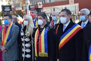Read more about the article ADRIAN ȚUȚUIANU (PRO ROMÂNIA): „SĂ LE FIE RUȘINE ȘI LUI TITUS CORLĂȚEAN, ȘI CELOR DIN PSD CĂ NU AU ASISTAT LA DEFILARE ȘI CĂ NU AU ARĂTAT RESPECTUL CUVENIT ARMATEI ROMÂNEȘTI!”