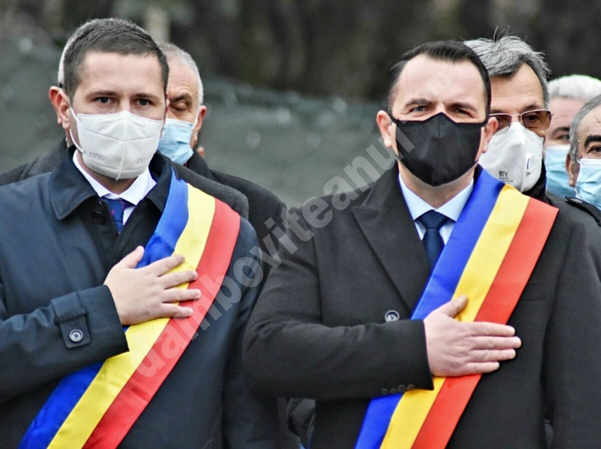 You are currently viewing Vezi mesajul președintelui CJD și al primarului municipiului Târgoviște cu ocazia Zilei Victoriei Revoluției Române și a Libertății