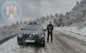 Read more about the article Jandarmii montani, de la posturile Zănoaga și Peștera, mereu aproape de turiști