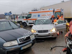 Read more about the article Dâmbovița: Asigurare de zonă la un accident rutier produs pe DN-72, în intersecția dintre localitățile Lucieni și Ungureni