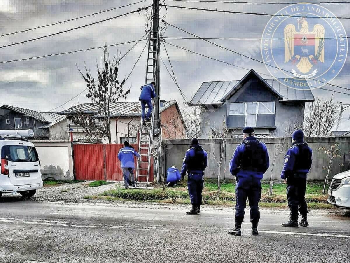 You are currently viewing Acțiune a jandarmilor dâmbovițeni pentru combaterea furtului de energie electrică