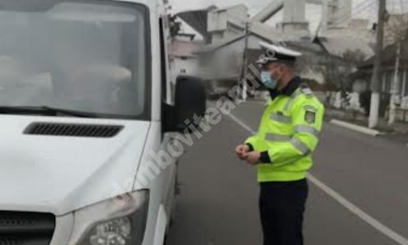 You are currently viewing DÂMBOVIȚA: Noi acțiuni desfășurate de polițiști, pentru siguranța cetățenilor