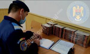 Read more about the article Dâmbovița: 1000 de petarde depistate de jandarmi asupra unui tânăr